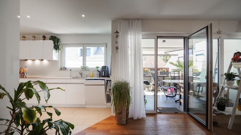 Elegante 4.5-Zimmer-Wohnung mit viel Liebe zum Detail in Glattfelden (1)