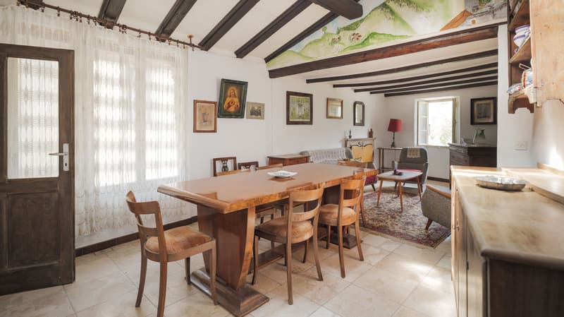 Caratteristica e ristrutturabile casa di 5 locali a Cabbio (7)