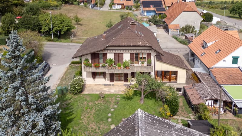 Zweifamilienhaus mit grossem Garten und viel Potenzial in Safnern (1)