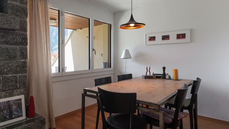 Schöne 5.5-Zimmer-Wohnung im obersten Stock an zentraler Lage in Chur (6)