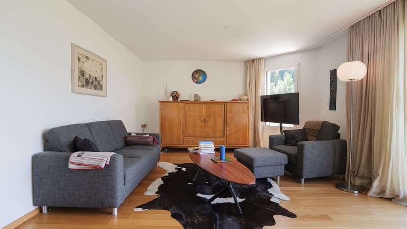 Schöne 5.5-Zimmer-Wohnung im obersten Stock an zentraler Lage in Chur (7)