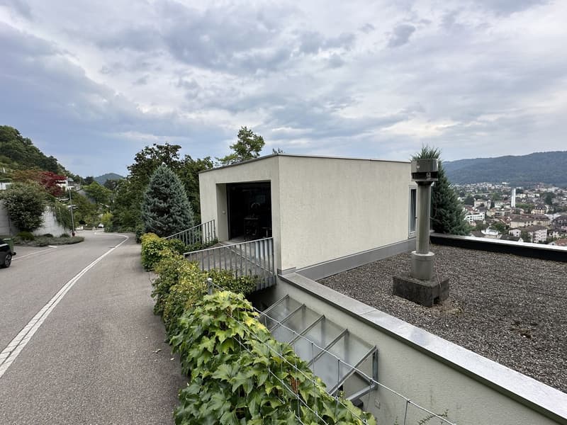 Exclusive terrace living with a far-reaching view (2)