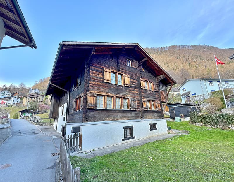 Historic 5.5-room house in Mollis, top renovated in 2017 - for sale (6)