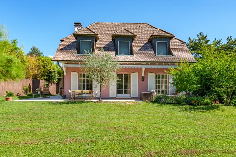 Maison individuelle familiale à Collonge-Bellerive – Accès lac et jardin piscinable (1)