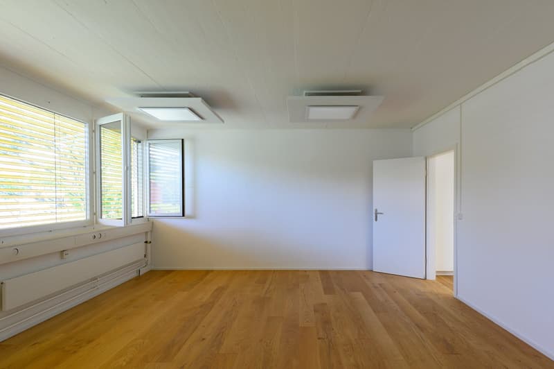 Bright office / practice space for rent in Rudolfstetten (2)