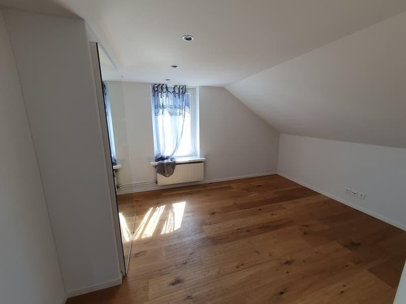 Modern, bright 3.5-room apartment in the center of Buchs (3)