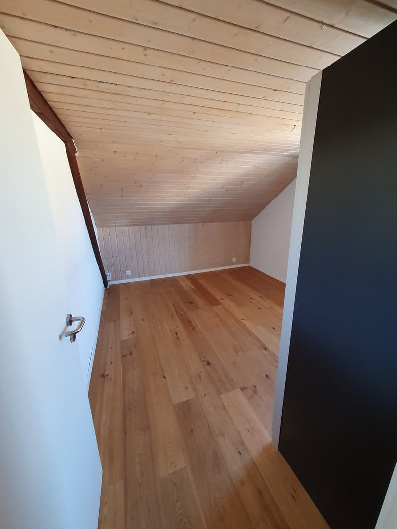 Modern, bright 3.5-room apartment in the center of Buchs (4)