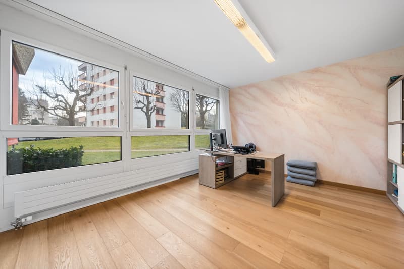 5.5-room garden apartment with terrace, centrally located in Fribourg for sale (10)