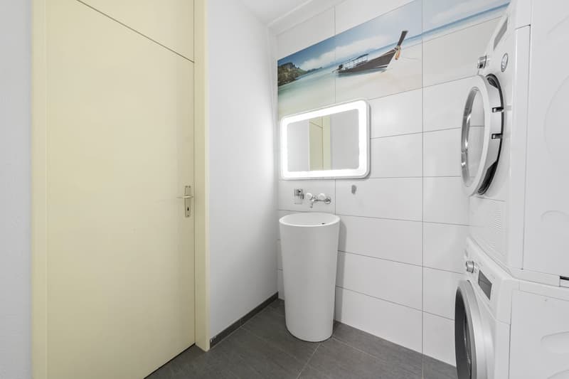 5.5-room garden apartment with terrace, centrally located in Fribourg for sale (12)