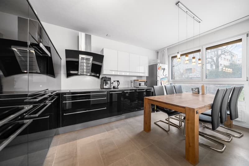5.5-room garden apartment with terrace, centrally located in Fribourg for sale (5)