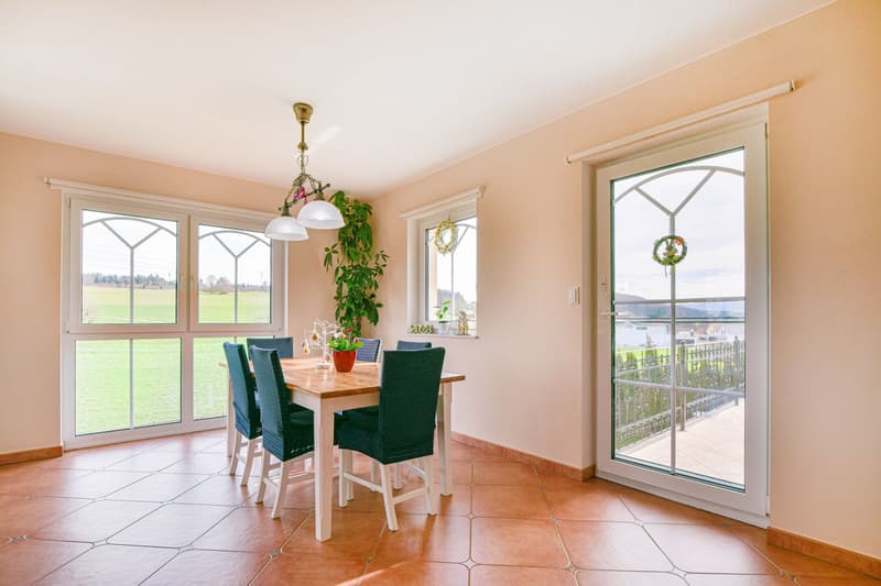 8.5-room single-family home with pool and panoramic view in Stüsslingen (7)