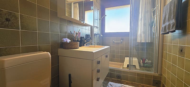 Helle 4.5-Zimmer-Wohnung mit Panoramabalkon in Bern Bümpliz - Ihr neues Zuhause mit Weitblick (9)
