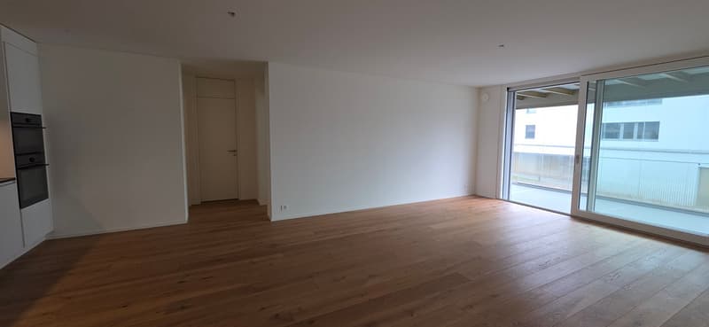 Moderne 3.5-Zimmer-Wohnung mit Wintergarten-Balkon in Schmerikon (5)