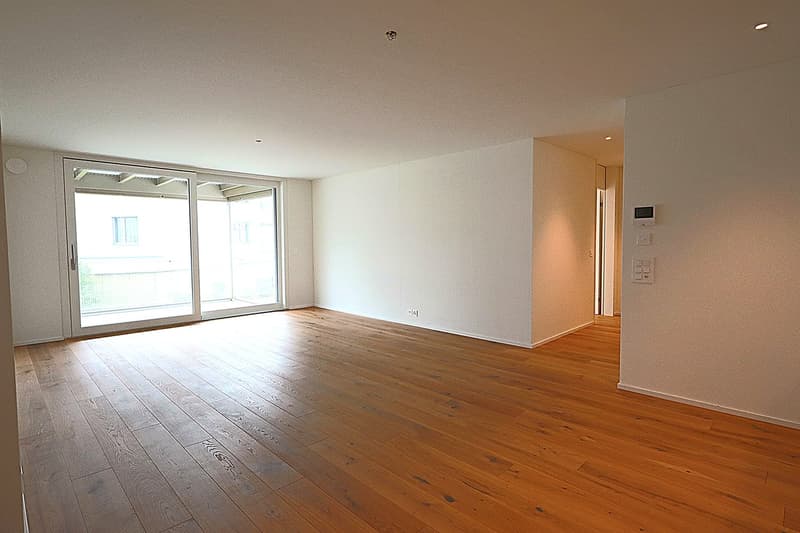 Moderne 3.5-Zimmer-Wohnung mit Wintergarten-Balkon in Schmerikon (5)