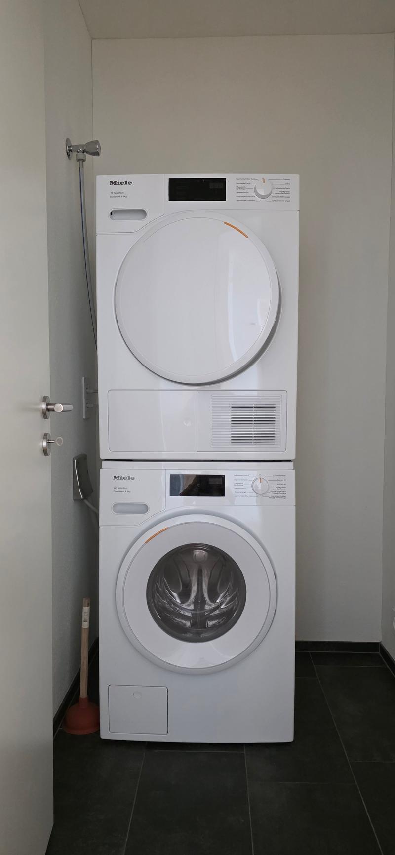 Moderne 3.5-Zimmer-Wohnung mit Wintergarten-Balkon in Schmerikon (11)