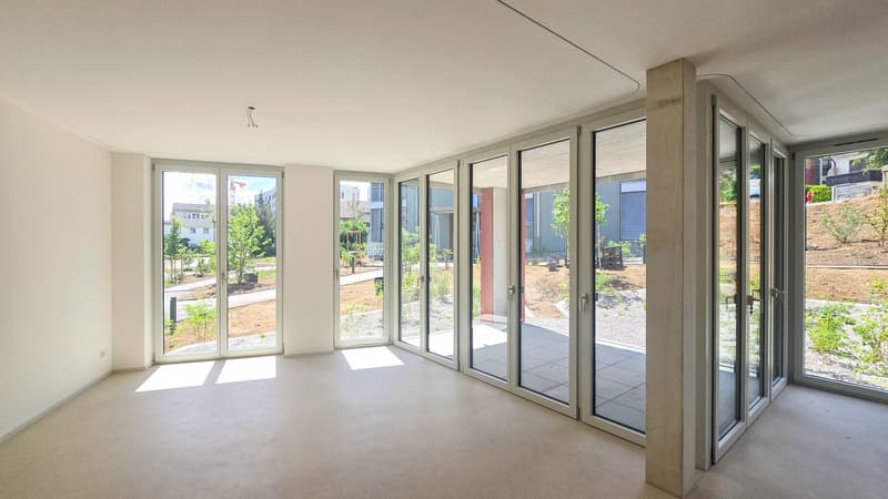 Sonnige 2.5 Zimmer-Gartenwohnung im Neubau (2)