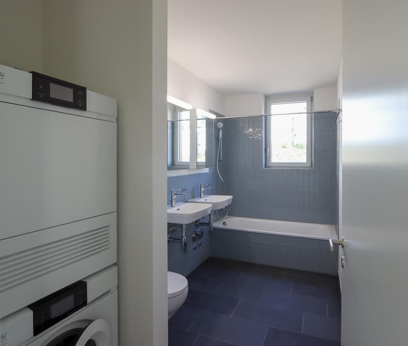 High-quality 4.5 room new apartment on the ground floor, centrally and naturally located (10)