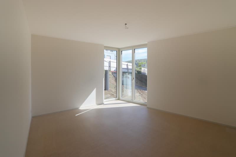 High-quality 4.5 room new apartment on the ground floor, centrally and naturally located (7)