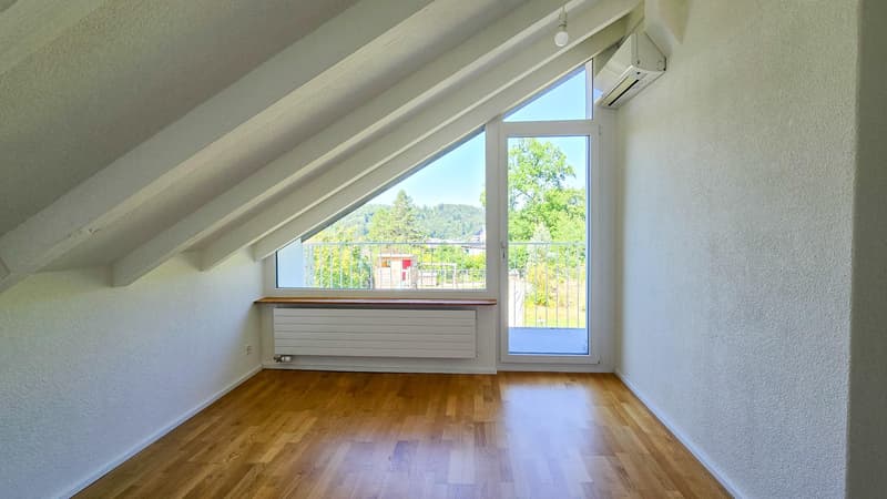 5.5-room single-family house with a dreamy garden in a sunny location in Stallikon (7)