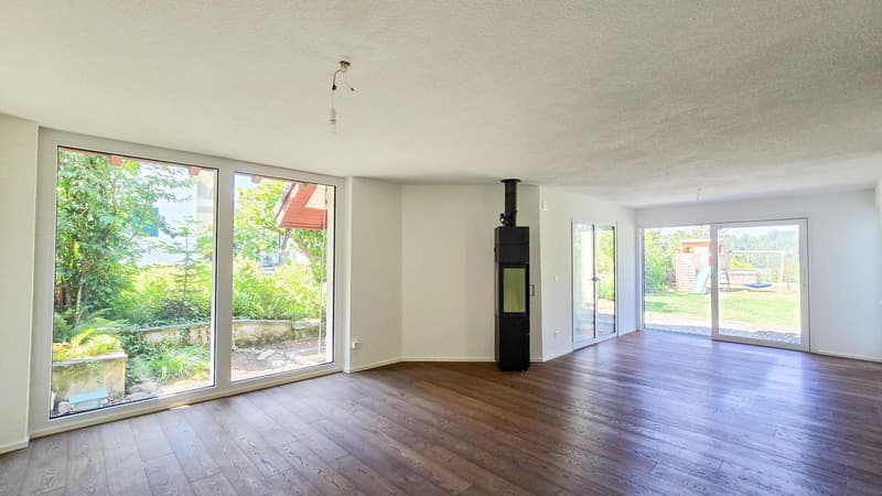 5.5-room single-family house with a dreamy garden in a sunny location in Stallikon (3)