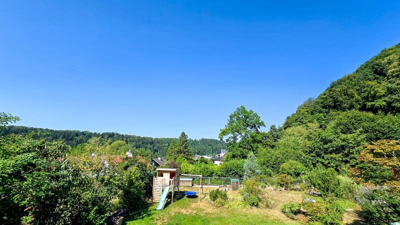 5.5-room single-family house with a dreamy garden in a sunny location in Stallikon (12)