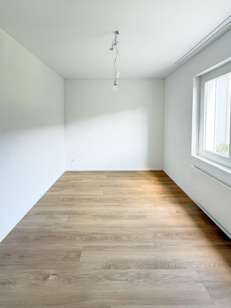 Modern und hochwertig renovierte 4 Zi-Wohnung an ruhiger (5)