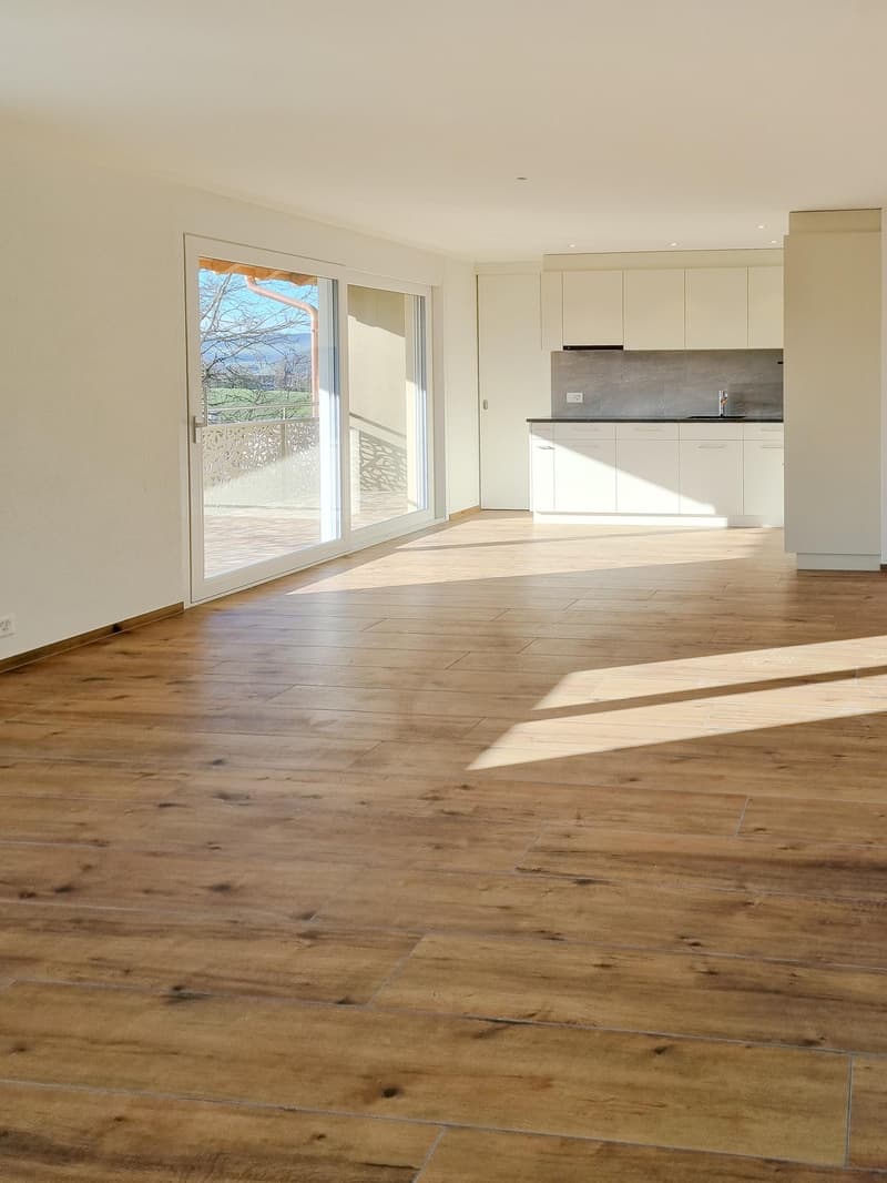 Grosszügige 3.5 Zi-Wohnung mit Gartensitzplatz (2)