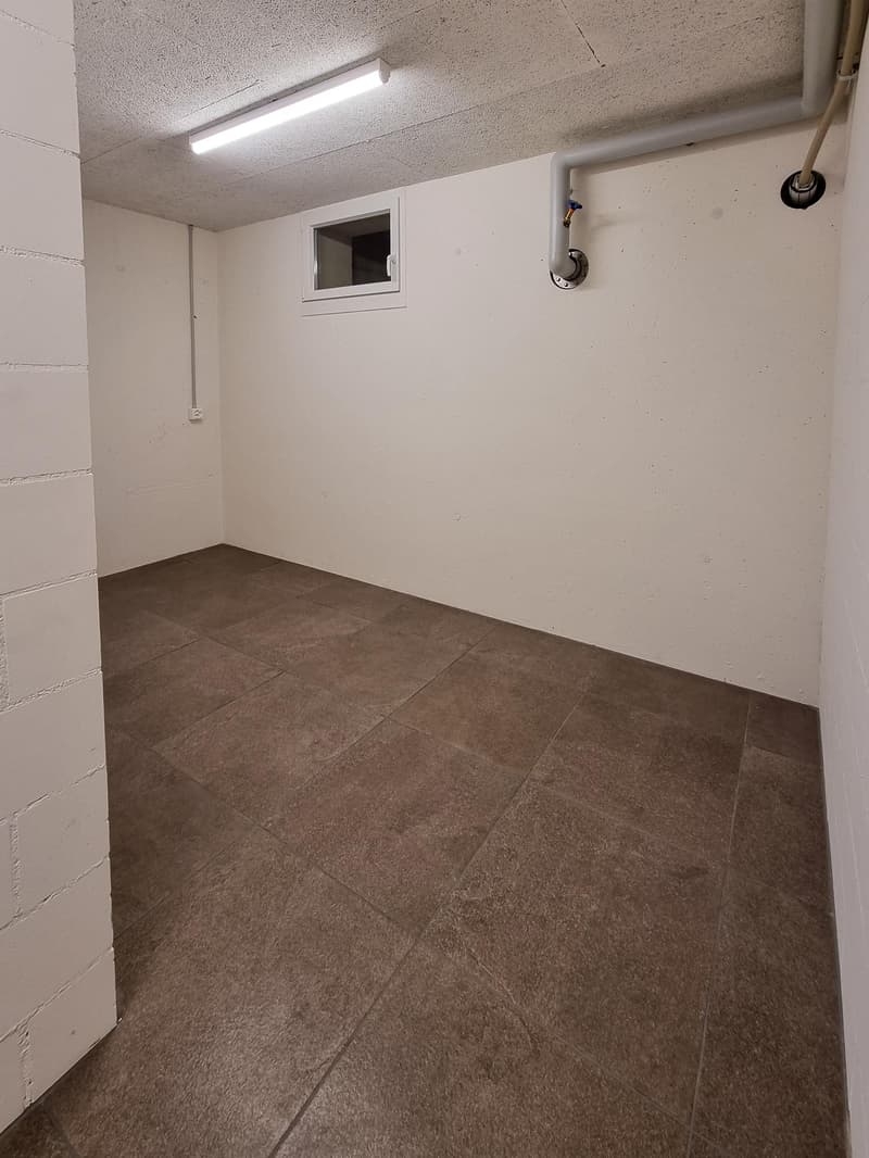 Grosszügige 3.5 Zi-Wohnung mit Gartensitzplatz (12)