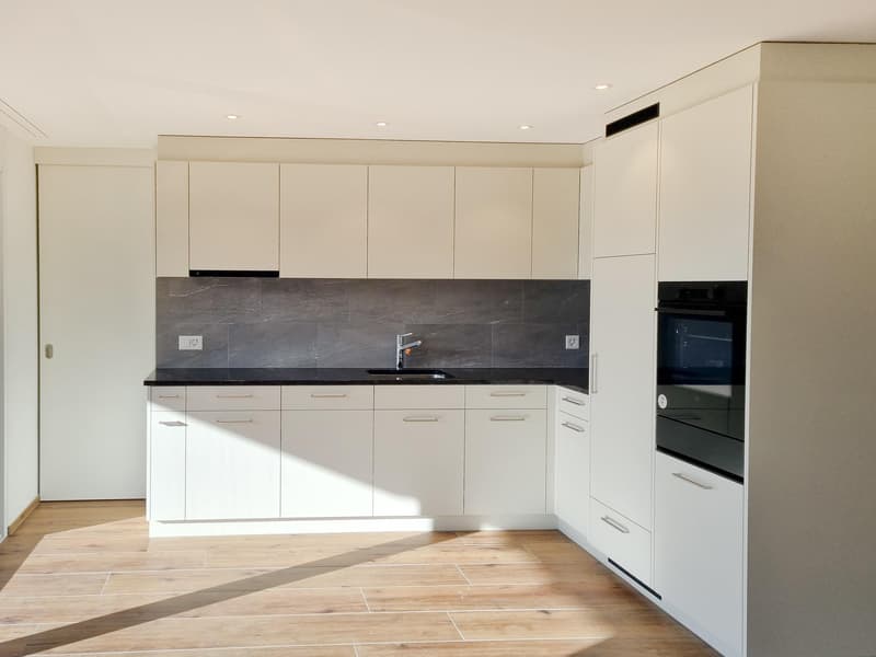 Grosszügige 3.5 Zi-Wohnung mit Gartensitzplatz (1)