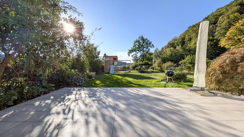 5.5-Zimmer-Einfamilienhaus mit traumhaftem Garten an sonniger Lage in Stallikon (5)
