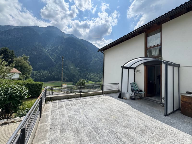 Incantevole casa unifamiliare a Quinto – 6.5 locali con garage e giardino (4)