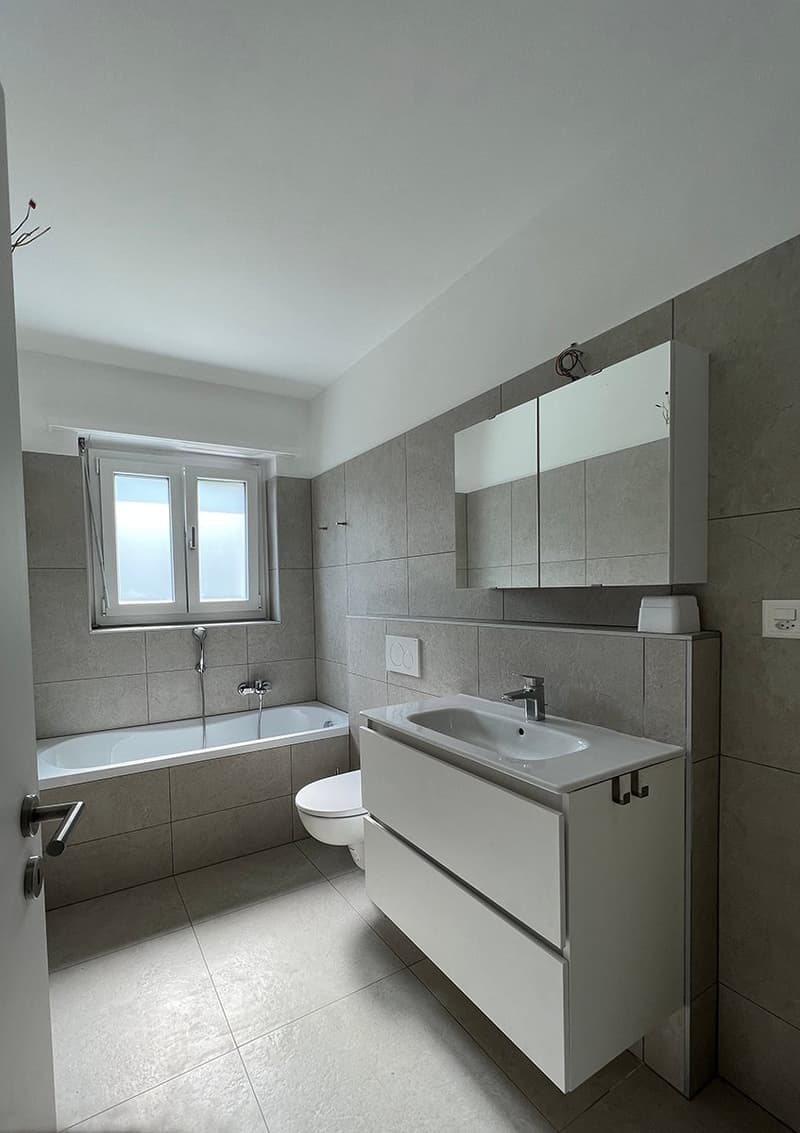 Losone – 4.5 locali con ampio giardino privato in zona tranquilla (8)