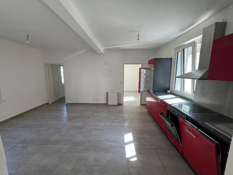 Wunderschöne 3-Zimmer-Wohnung im Herzen von Moutier renoviert (9)