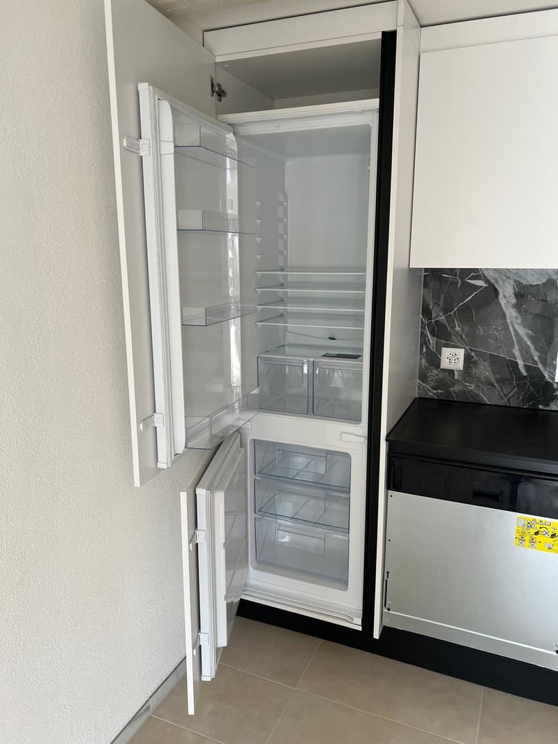 Charmant appartement sous les toits de 2 pièces à Frinvillier, entièrement rénové ! (3)