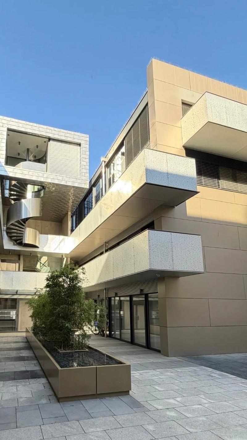 Prestigieux duplex en attique aux Eaux-Vives. (1)
