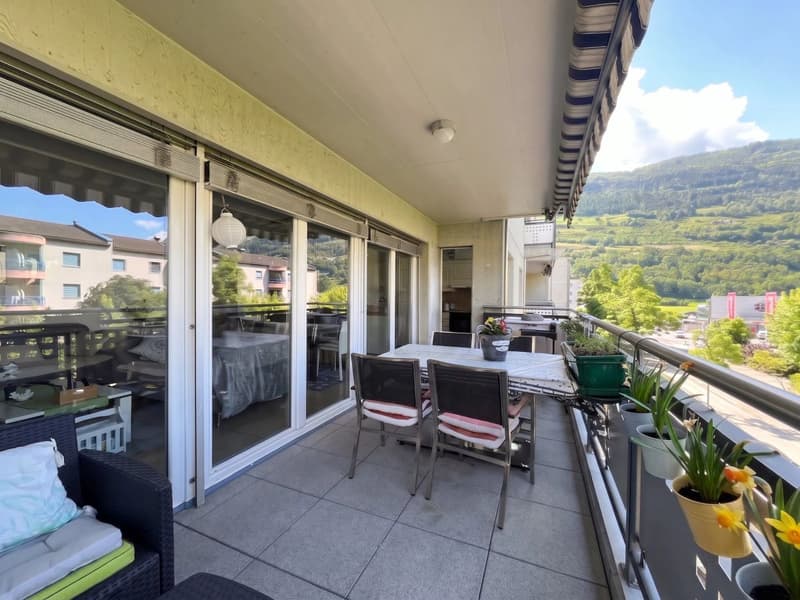 132 m2 bright and quiet, 40 m2 living room, southwest balcony (4)