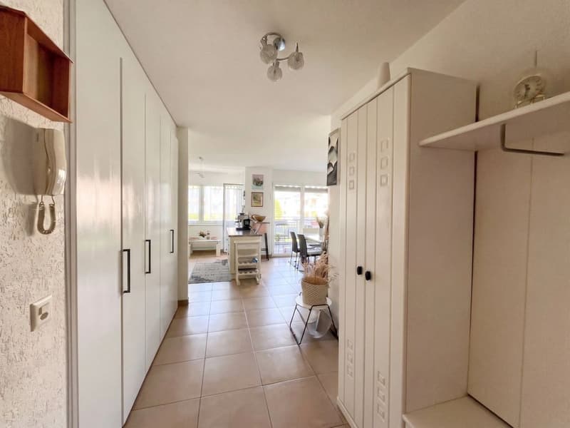 132 m2 bright and quiet, 40 m2 living room, southwest balcony (3)