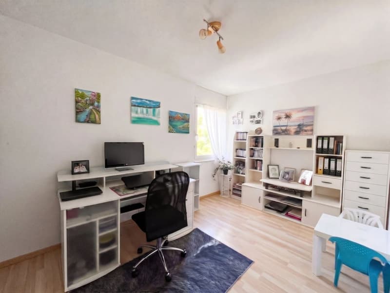 132 m2 bright and quiet, 40 m2 living room, southwest balcony (7)
