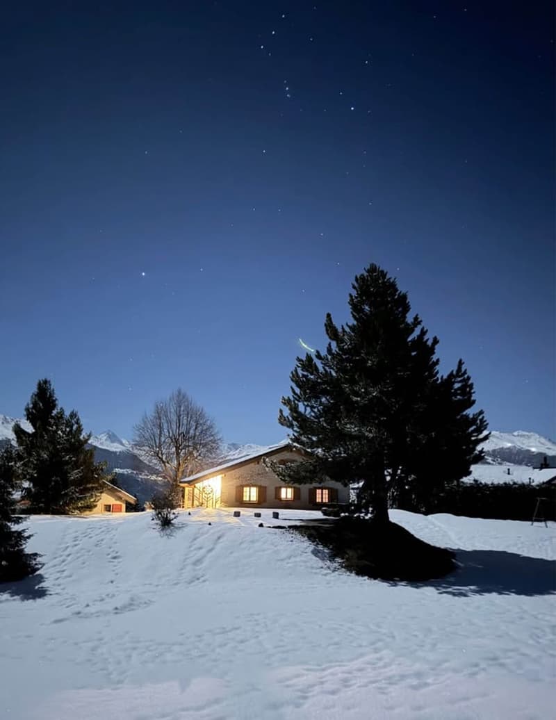 Echtes Chalet mit Panoramablick (2)