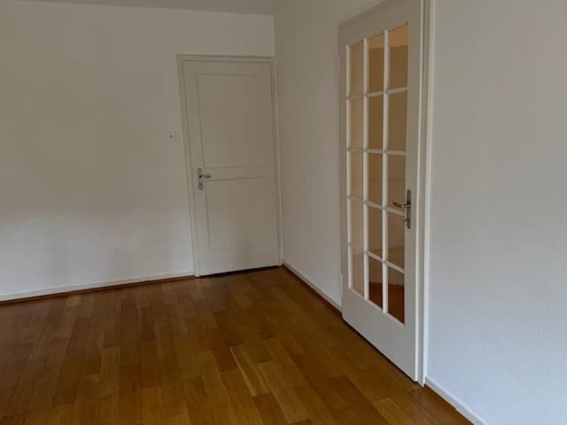 Appartement de 3 pièces dans un immeuble ancien (3)