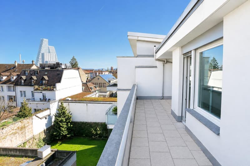 Moderne 3-Zimmer-Dachwohnung mit zwei Dachterrassen an zentraler Lage in Basel (7)