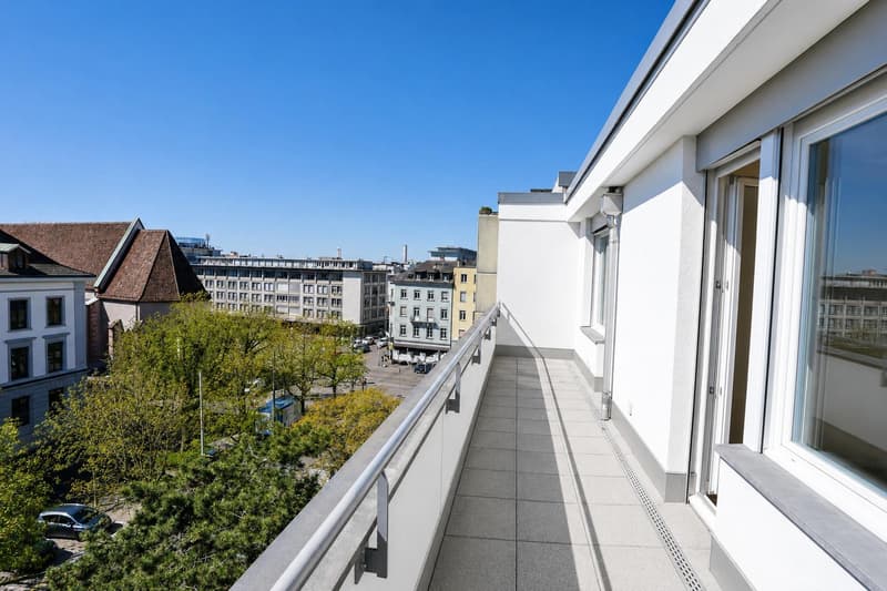 Moderne 3-Zimmer-Dachwohnung mit zwei Dachterrassen an zentraler Lage in Basel (8)