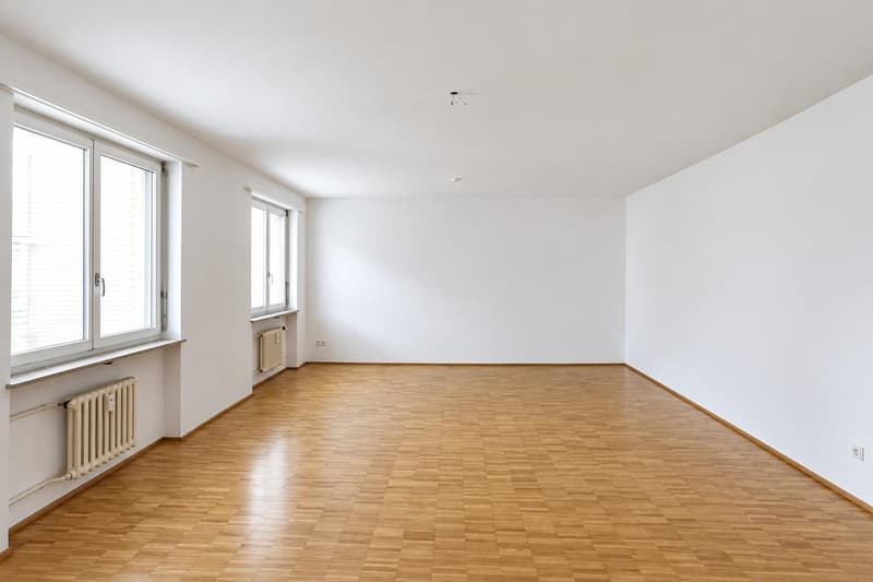 attraktive, grosszügige 3.5 - Zimmerwohnung nähe Bahnhof SBB (2)