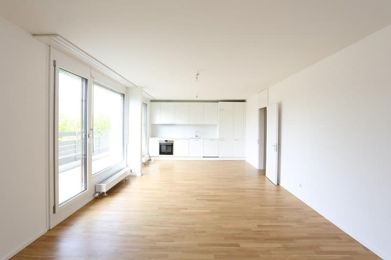 Sonnige 3,5-Zimmer-Dachwohnung Nähe der Langen Erlen (1)