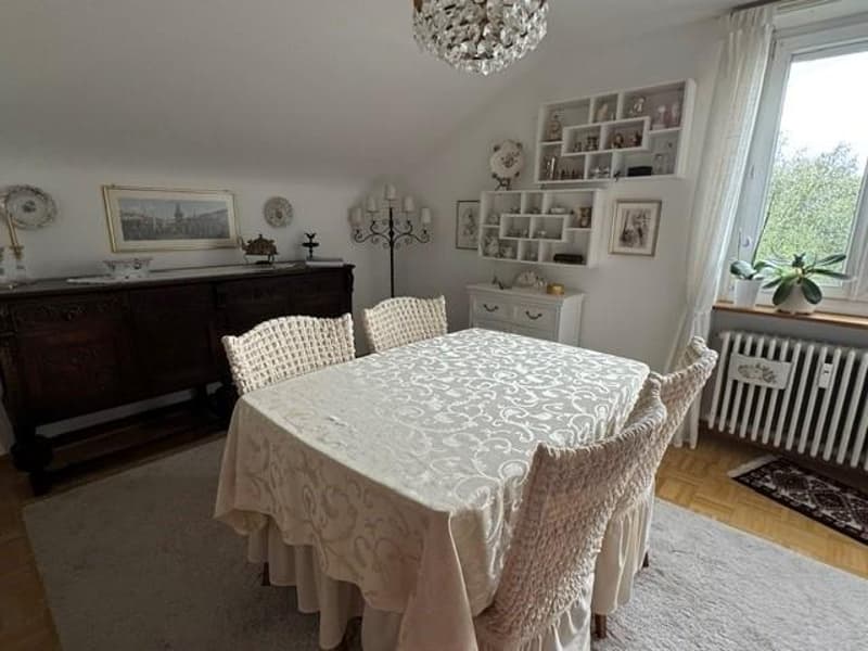 Für Sportliche und Junggebliebene, 2-Zimmerdachwohnung auf dem Bruderholz (3)