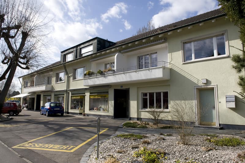 Für Sportliche und Junggebliebene, 2-Zimmerdachwohnung auf dem Bruderholz (1)