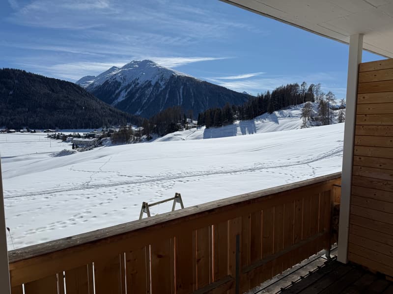Appartement de deux pièces et demi exclusif avec vue sur le lac à Davos Dorf (6)