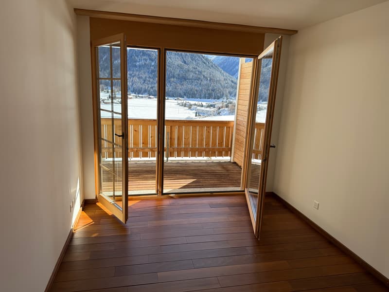 Appartement de deux pièces et demi exclusif avec vue sur le lac à Davos Dorf (5)