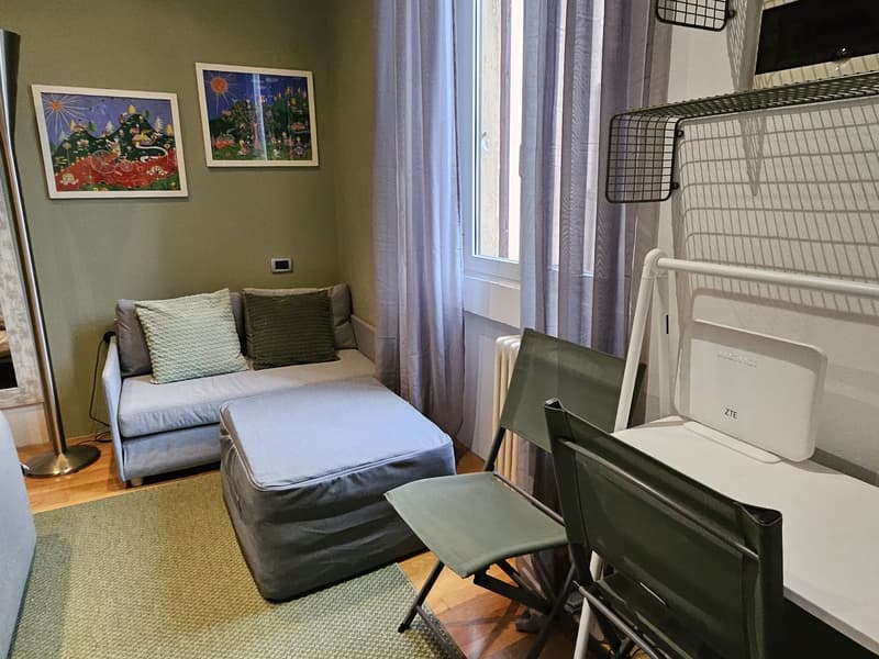 Two-room apartment in the Isola district (4)