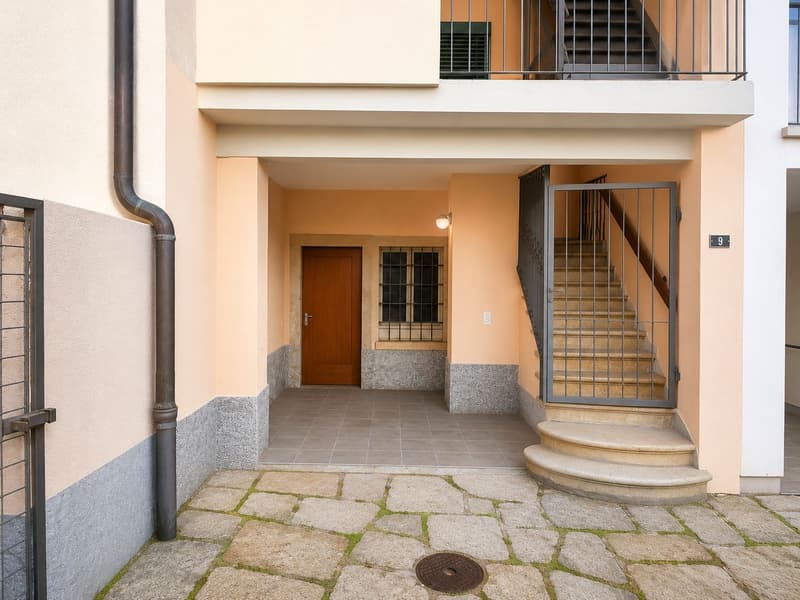 Charaktervolles Eckhaus mit Garten, privatem Innenhof und viel Potenzial in Arzo (1)